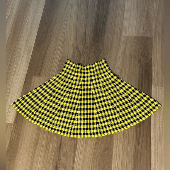AKIRA ~ CHECKERED GIANNA KNIT MINI SKIRT - Picture 1 of 2